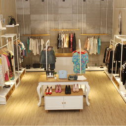 領(lǐng)秀展示 服裝陳列與日用百貨銷售聯(lián)動(dòng)策略，有效提升店鋪銷量